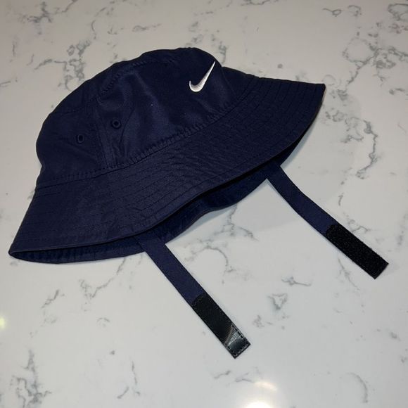 Nike UPF 40+ Infant Bucket Hat - Picture 5 of 6